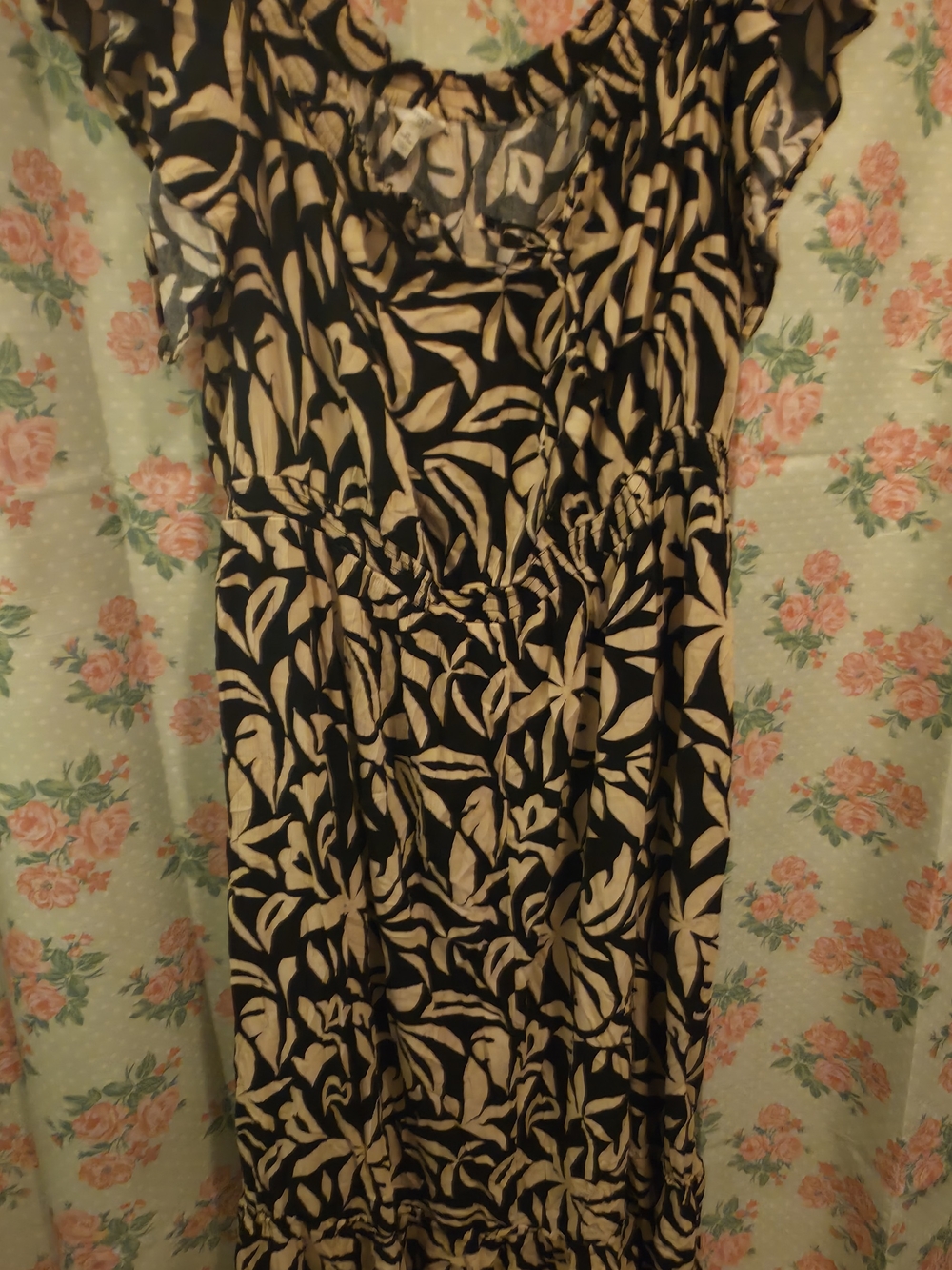 Terra & Sky Black and Cream Off Shoulder Leaf-Print Maxi Dress 4x 28/30